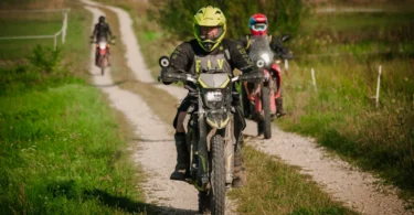 Legalny off-road motocykliści adventure